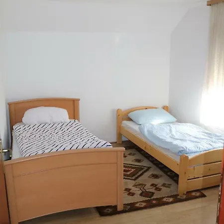 House Ilidza Airport Appartement *